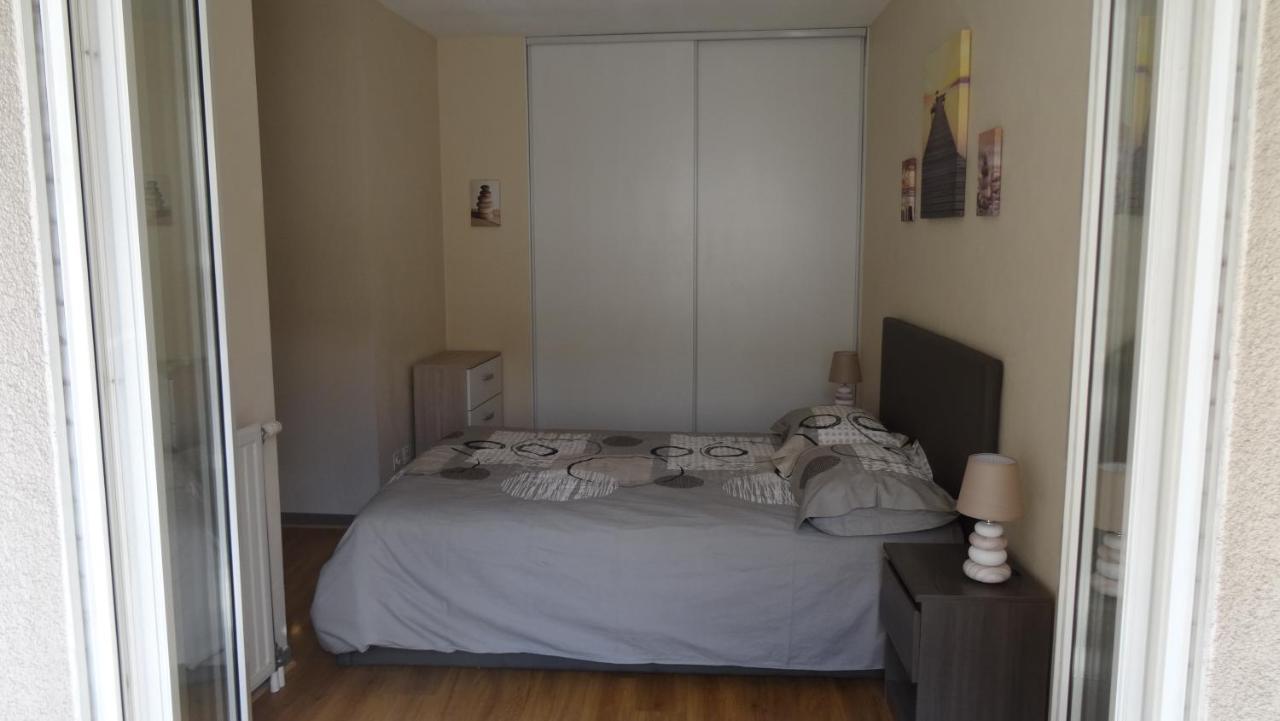 Appart T2 Standing Tout Confort Avec Balcon - Parking En Option Lyon Luaran gambar