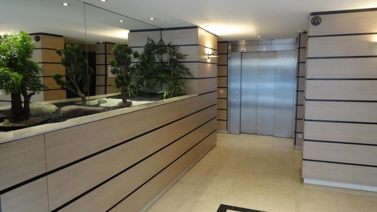 Appart T2 Standing Tout Confort Avec Balcon - Parking En Option Lyon Luaran gambar