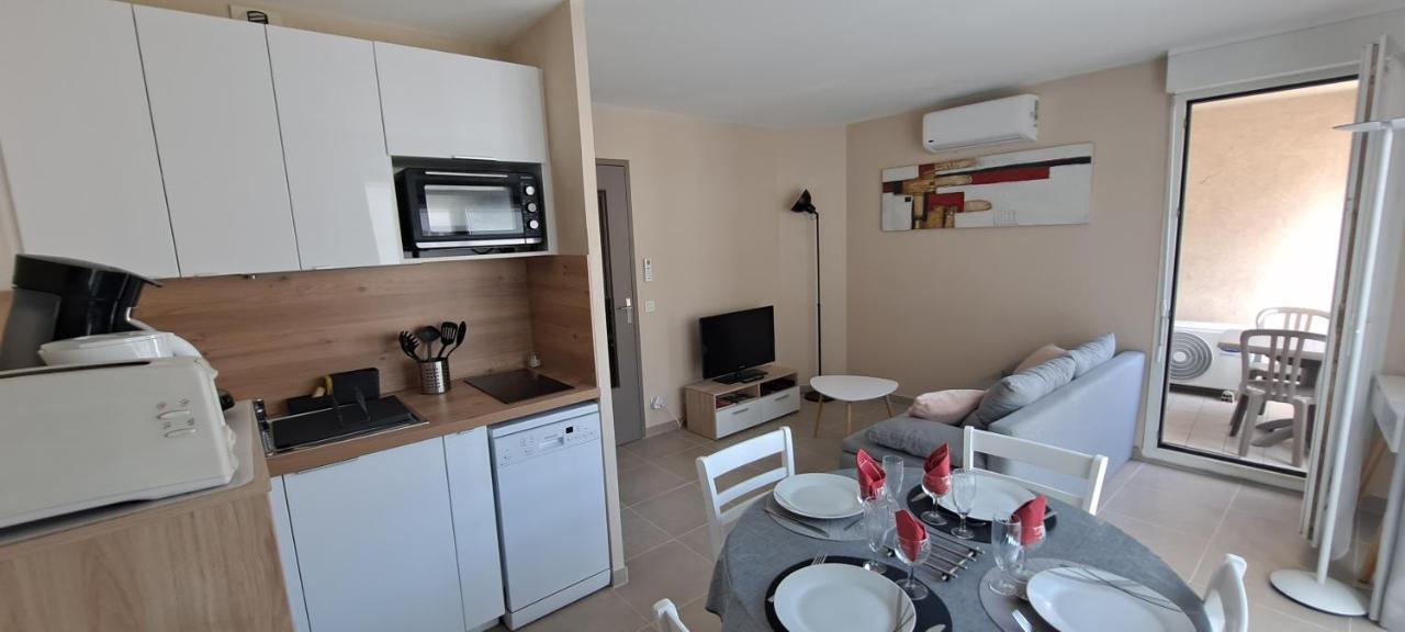 Appart T2 Standing Tout Confort Avec Balcon - Parking En Option Lyon Luaran gambar